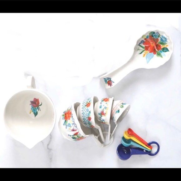 NWT Pioneer Woman Measuring Cup Set - Picture 1 of 7